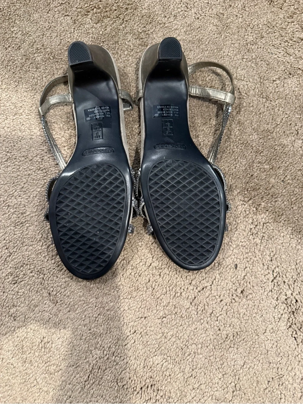 AEROSOLES Silver T-Strap Rhinestone Sandals